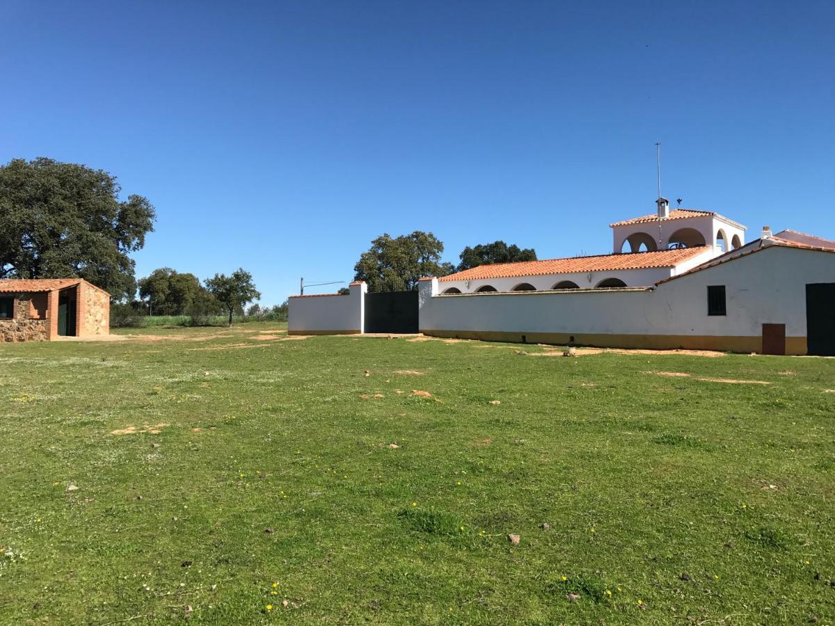 Casa Rural De La Finca Sierra Grande Hornachos Kültér fotó